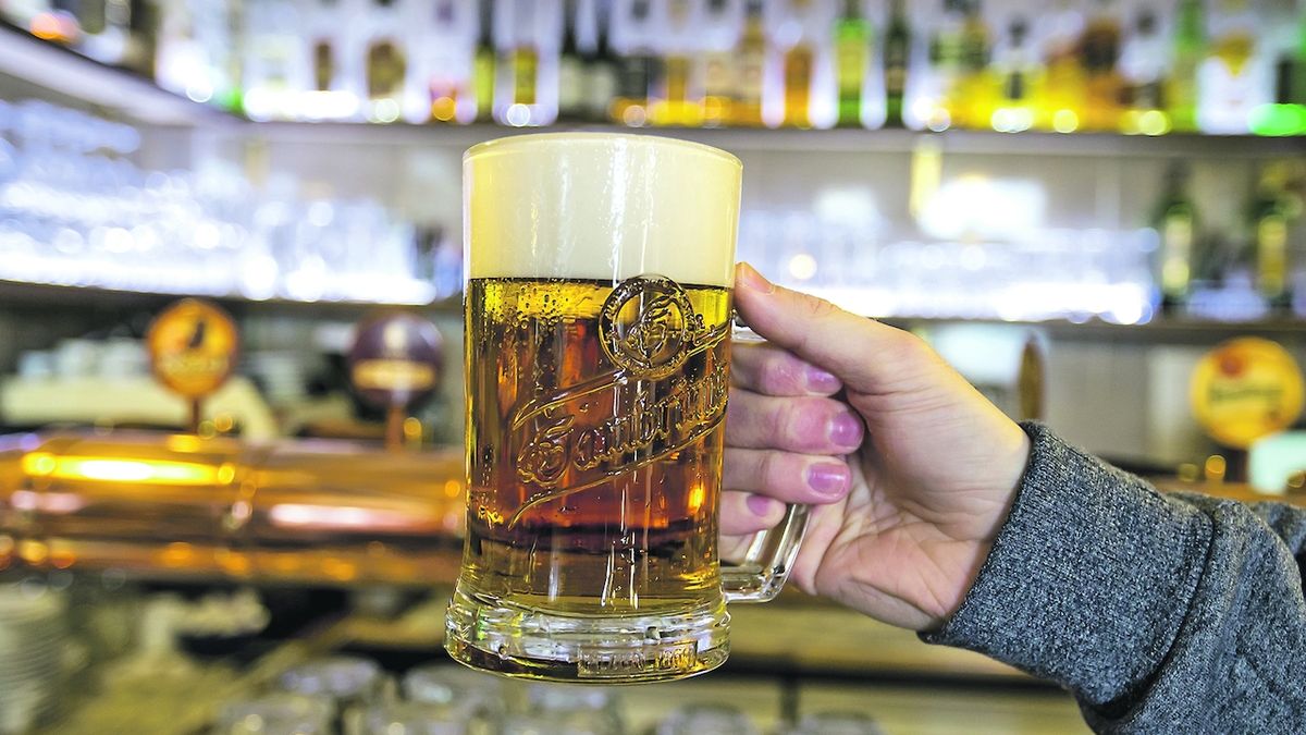 Minus čtrnáct piv na hlavu. Češi loni vypili nejméně piva od 60. let